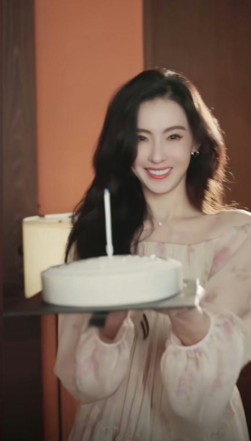 ฮือฮา!นางเอกดัง มีชื่อรับมรดก 300 ล้านดอลลาร์ของโจวซิงฉือ