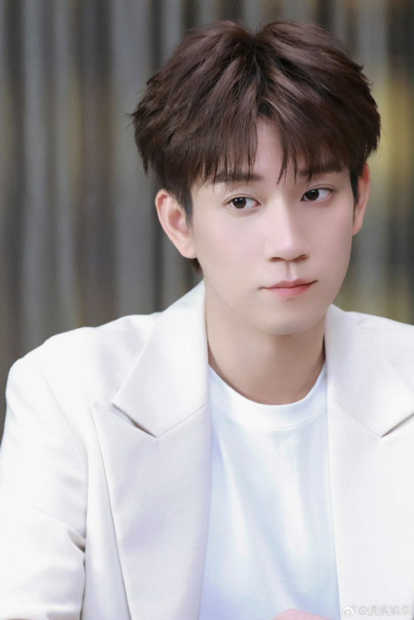 ดราม่าพระเอกดาวรุ่งสุดมักง่าย! ทิ้งก้นบุหรี่ไม่แคร์ใคร