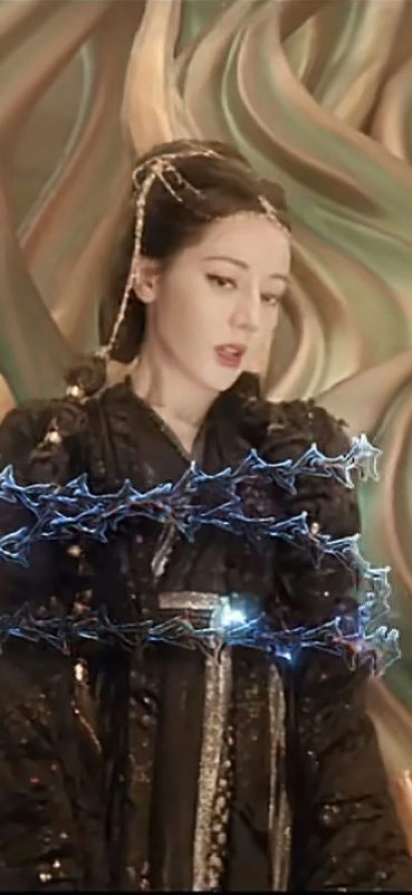 เกิดอะไรขึ้น! ซีรีส์ใหม่ ตี๋ลี่เร่อปา เปิดตัววันแรกก็โดนถล่ม