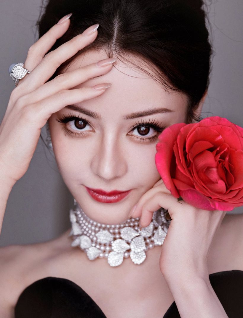 ตี๋ลี่เร่อปา เบ้าหน้าฟ้าประทานของจริง ยิ่งซูมยิ่งเป๊ะไร้ที่ติ