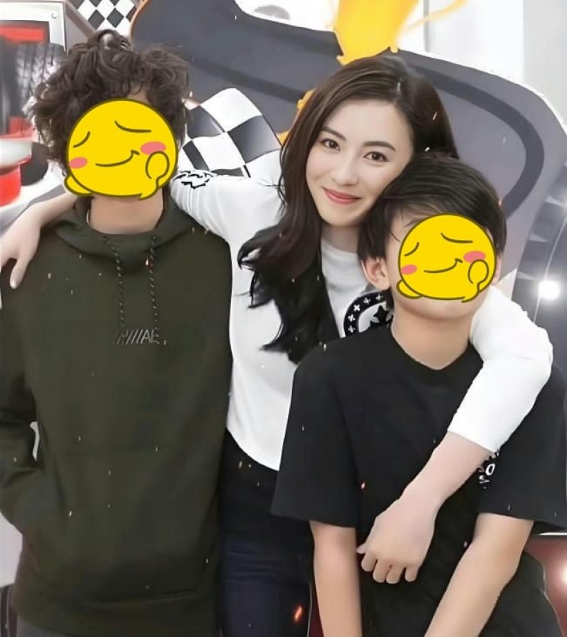 นางเอกดังคุณแม่ตัวอย่าง ปั้นลูกชาย 3 คนสู่ความสำเร็จ