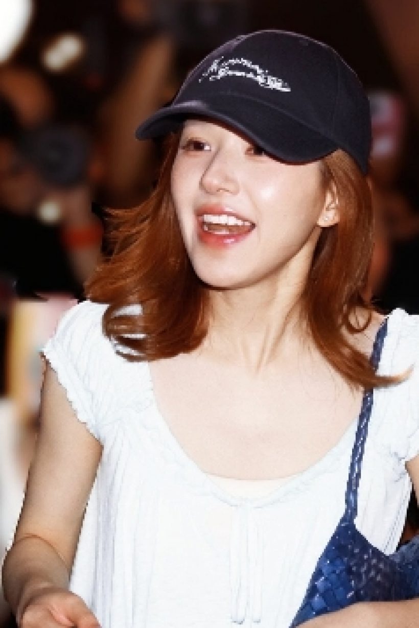 เปิดนาที จ้าวลู่ซือ โชว์ความเฟรนด์ลี่หลังถึงไทย