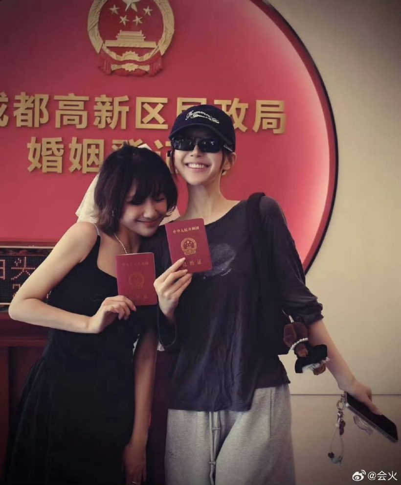 ช็อตทัชใจ จ้าวลู่ซือ เป็นสักขีพยานรักเพื่อนสนิทสละโสดแล้ว