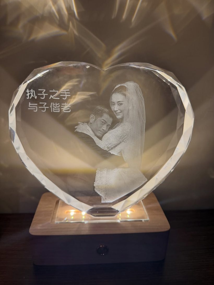 น่าอิจฉาคู่รักต่างวัยแต่ง9ปียังมั่นคง ได้ลูก3เป็นโซ่ทองคล้องใจ