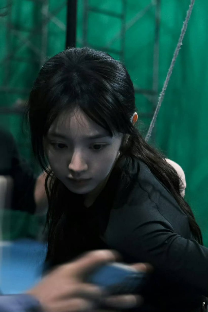 ส่องให้ชัด! รวมช็อตหน้าสด นางเอกล่าหยกที่ทำโซเชียลแตก