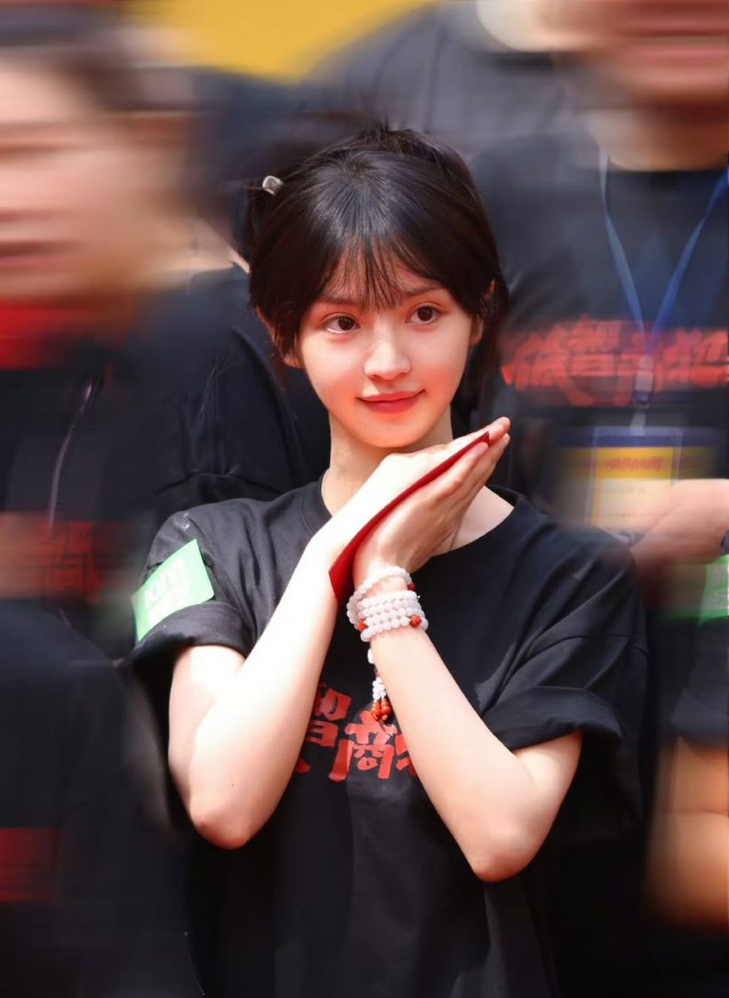 ส่องให้ชัด! รวมช็อตหน้าสด นางเอกล่าหยกที่ทำโซเชียลแตก