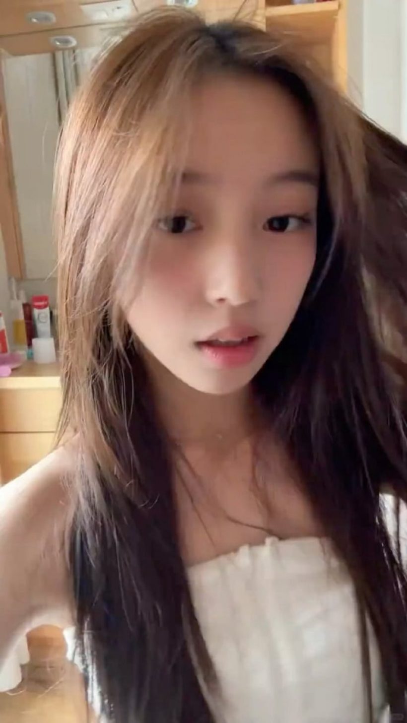 ตะลึง!สาวคนนี้คือลูกสาวนางเอกซุปตาร์ สวยถอดแม่มาเต็มๆ