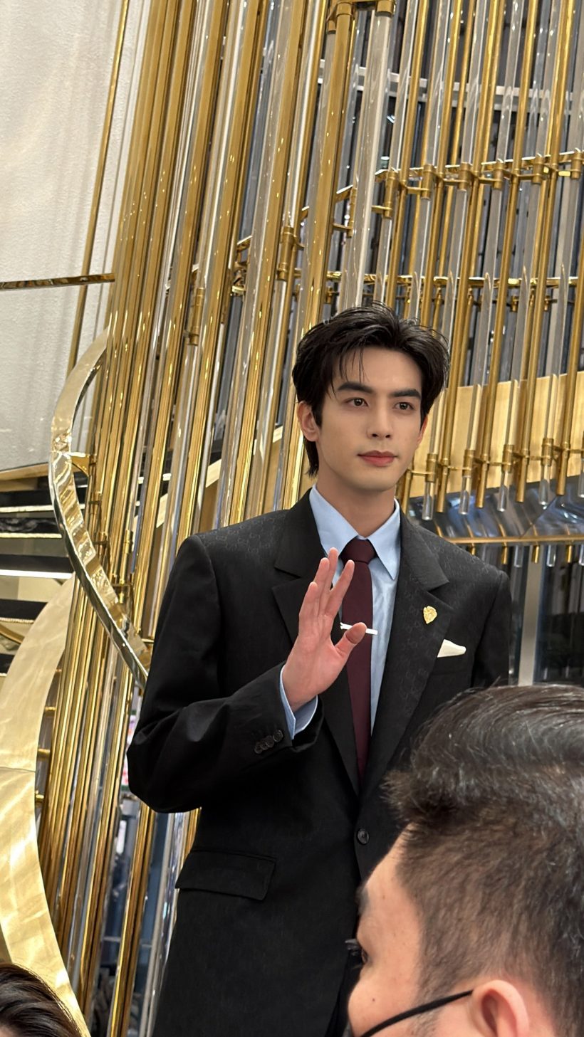 ห้างแตก! ซ่งเวยหลง บุกไทย ออร่าหล่อระดับ10