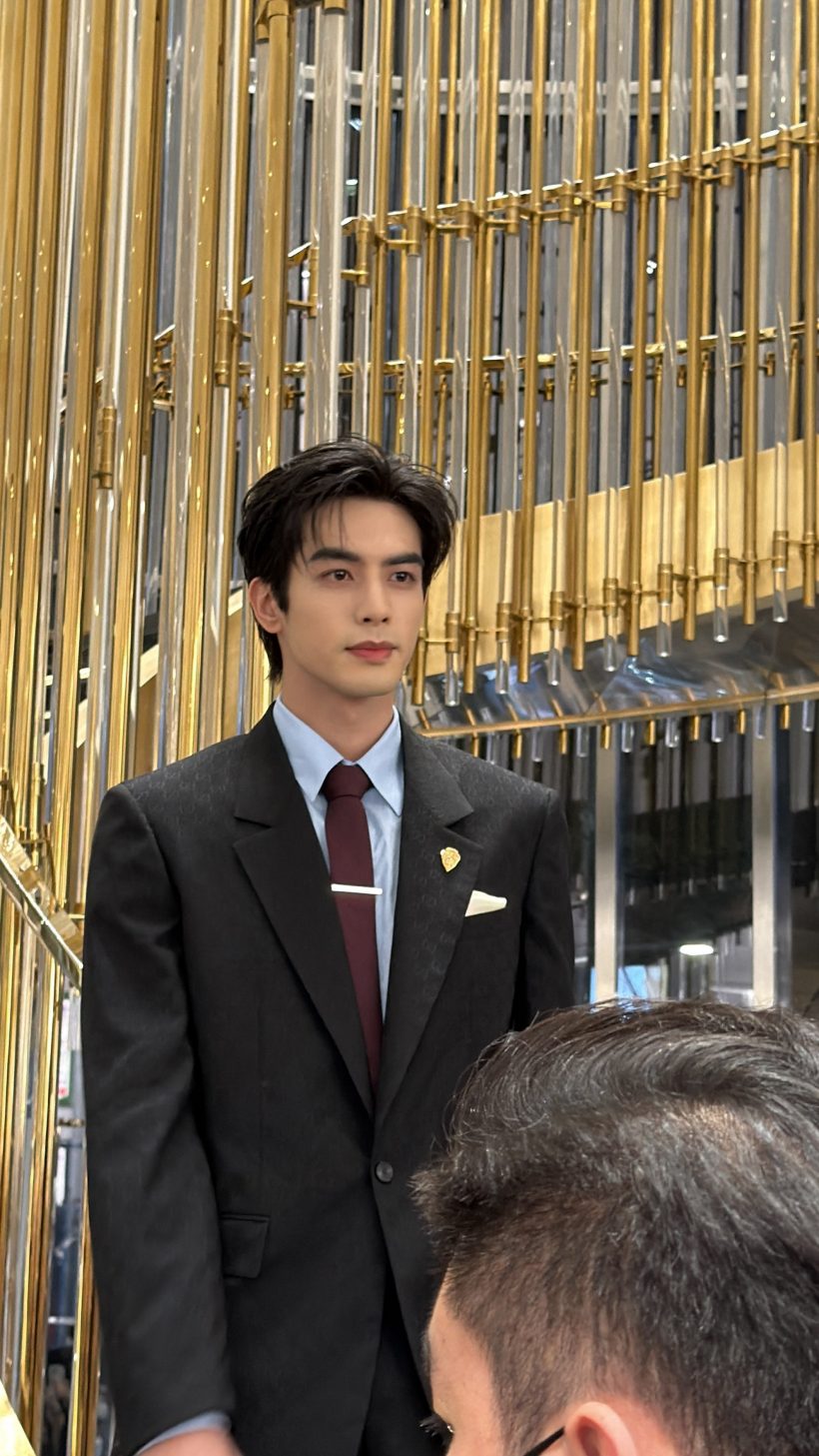 ห้างแตก! ซ่งเวยหลง บุกไทย ออร่าหล่อระดับ10