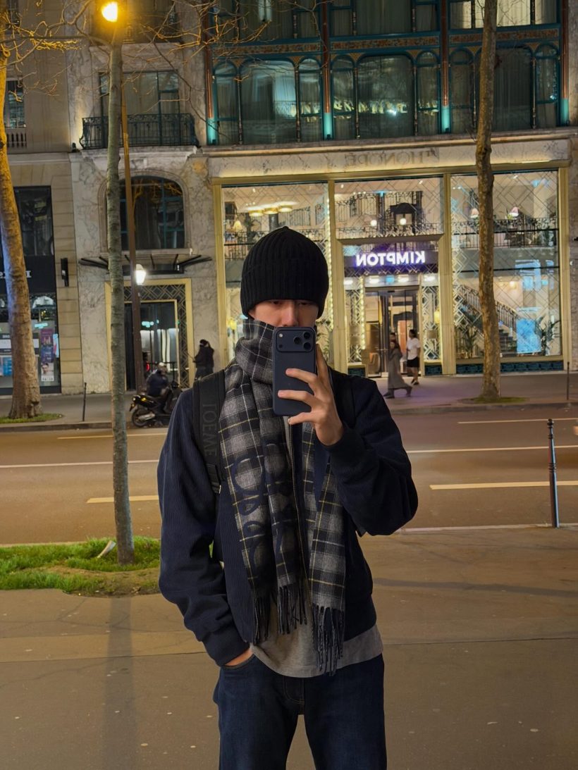 ปารีสแทบแตก! "หวังอี้ป๋อ" อัปรูปเซตใหม่ หล่อทะลุแมสก์