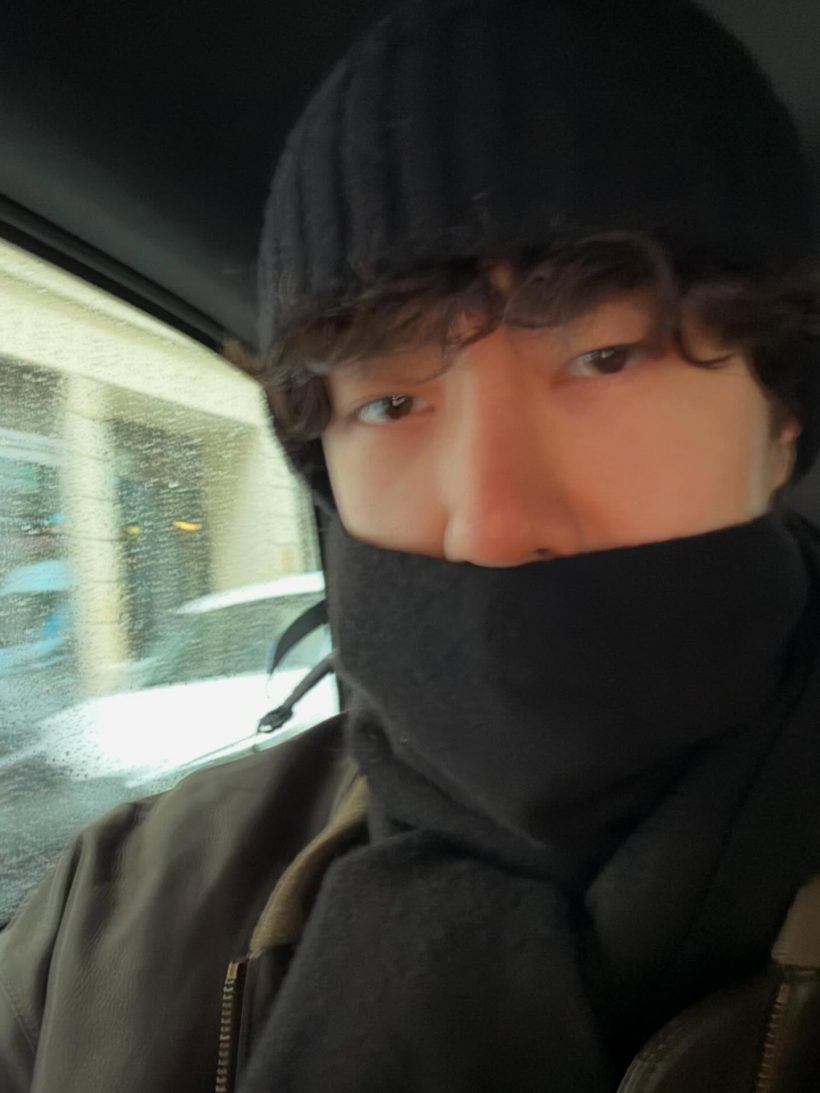 ปารีสแทบแตก! "หวังอี้ป๋อ" อัปรูปเซตใหม่ หล่อทะลุแมสก์