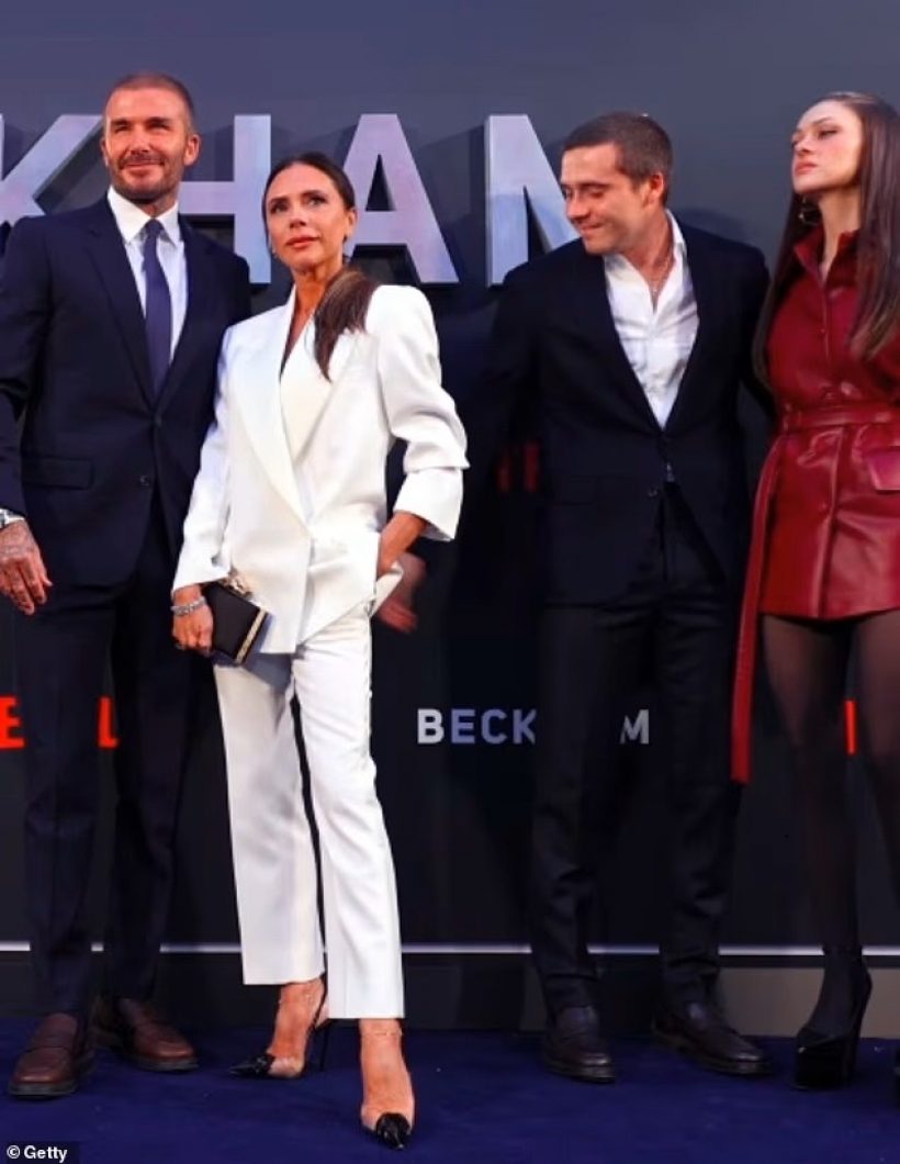 ย้อนคลิปน่าอึดอัด! วิคตอเรีย - นิโคลา ต้องเผชิญหน้างานเดียวกัน