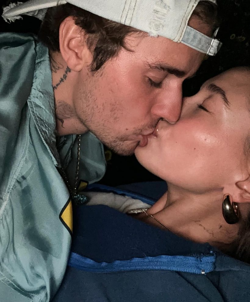 เฮลีย์ บีเบอร์ เคียงข้าง จัสติน บีเบอร์ สยบข่าวรักร้าว