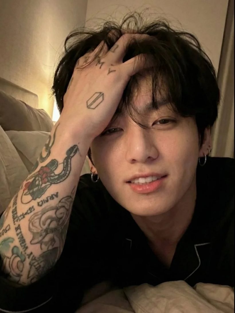 จบนะ! จองกุก ฟาดกลับชาวเน็ตขี้แซะ เรื่องบุหรี่คืออดีต ตอนนี้คลีนมาก