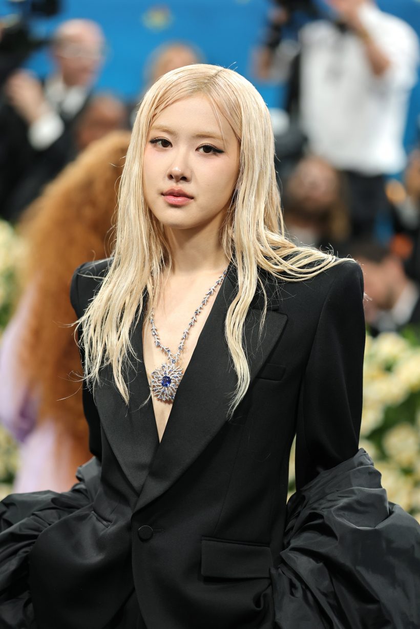 โรเซ่ สวยเท่แต่ไม่ปัง? แฟนๆ ผิดหวังได้เห็นเเต่ลุคเดิมๆ