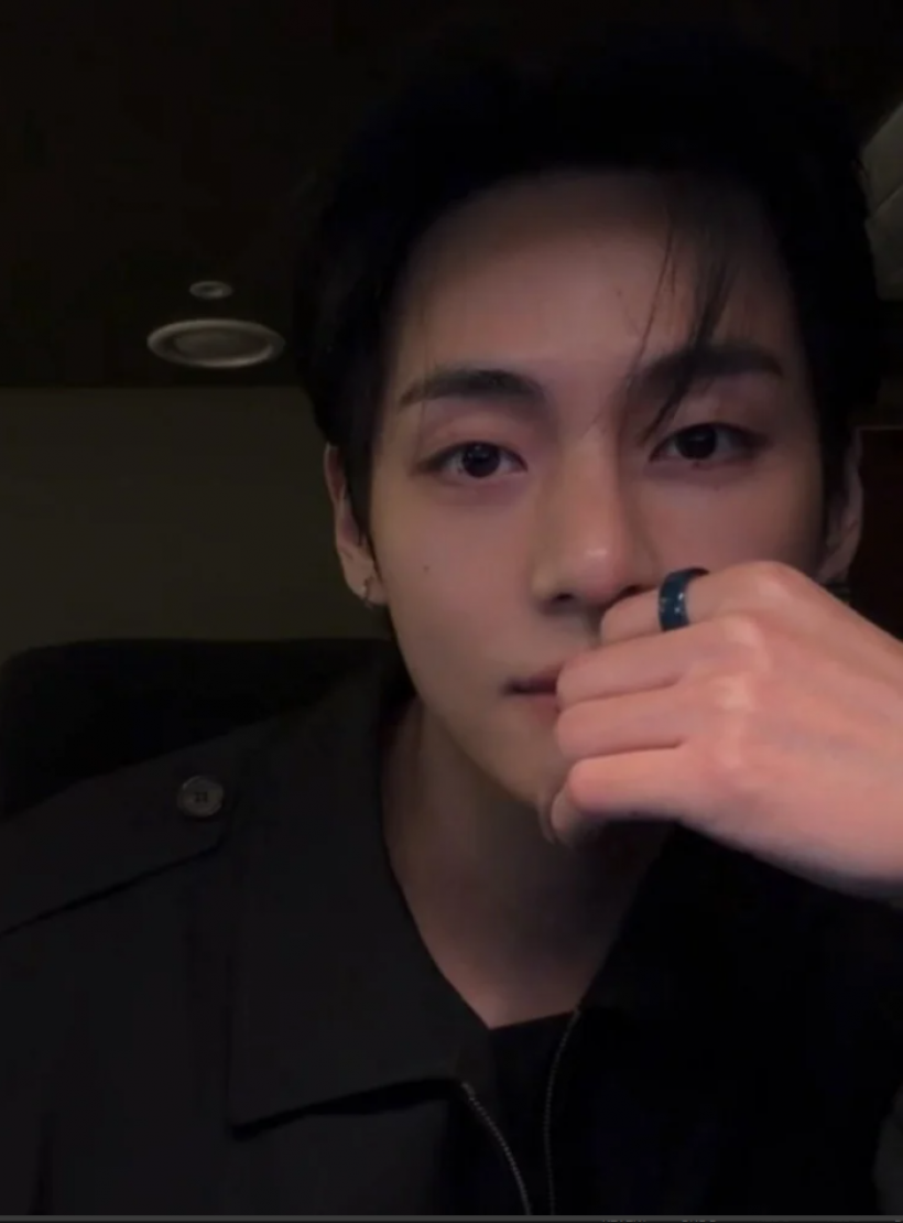 ส่องบ้านใหม่ วี BTS เปิดทัวร์กรุบกริบกลางไลฟ์ ทำเอาแฟนคลับใจฟู