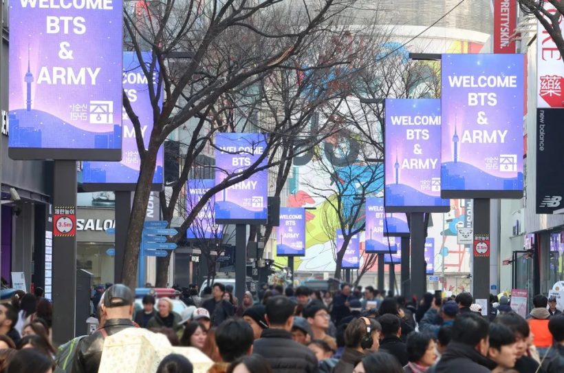 โซลแทบแตก! BTS ยึดควังฮวามุน สั่งปิดวังรับฝูงชน 2 แสนคน
