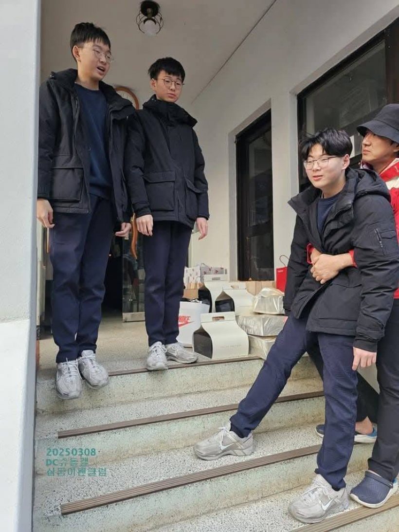 คุณพ่อซงอิลกุก อวดโมเมนต์อบอุ่นกับลูกชายแฝด3 แทฮันมินกุกและมันเซ