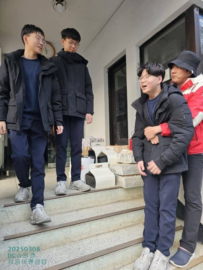 คุณพ่อซงอิลกุก อวดโมเมนต์อบอุ่นกับลูกชายแฝด3 แทฮันมินกุกและมันเซ