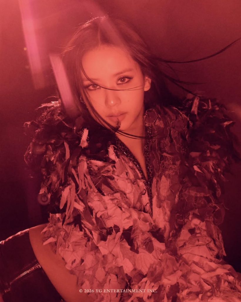 ส่องลุคสุดจึ้ง 4สาวBLACKPINK ในโปสเตอร์เวอร์ชั่น Red Light