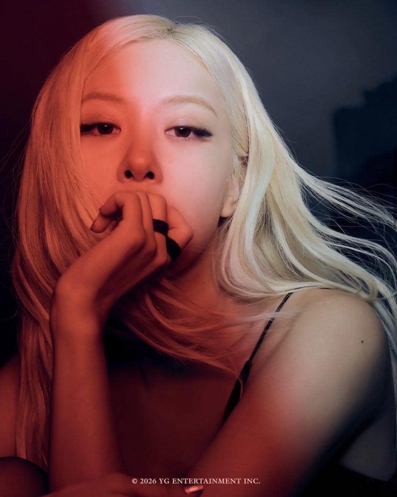 ส่องลุคสุดจึ้ง 4สาวBLACKPINK ในโปสเตอร์เวอร์ชั่น Red Light