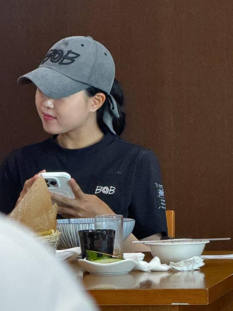 ฮือฮา!นักร้องหนุ่มตกเป็นข่าวเดท นักกอล์ฟสาวรุ่นน้อง!