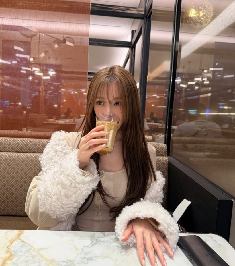 แฟนๆ จับสังเกตไอเทมรักมัดตัว ทิฟฟานี่-บยอนโยฮัน หวานเจี๊ยบ