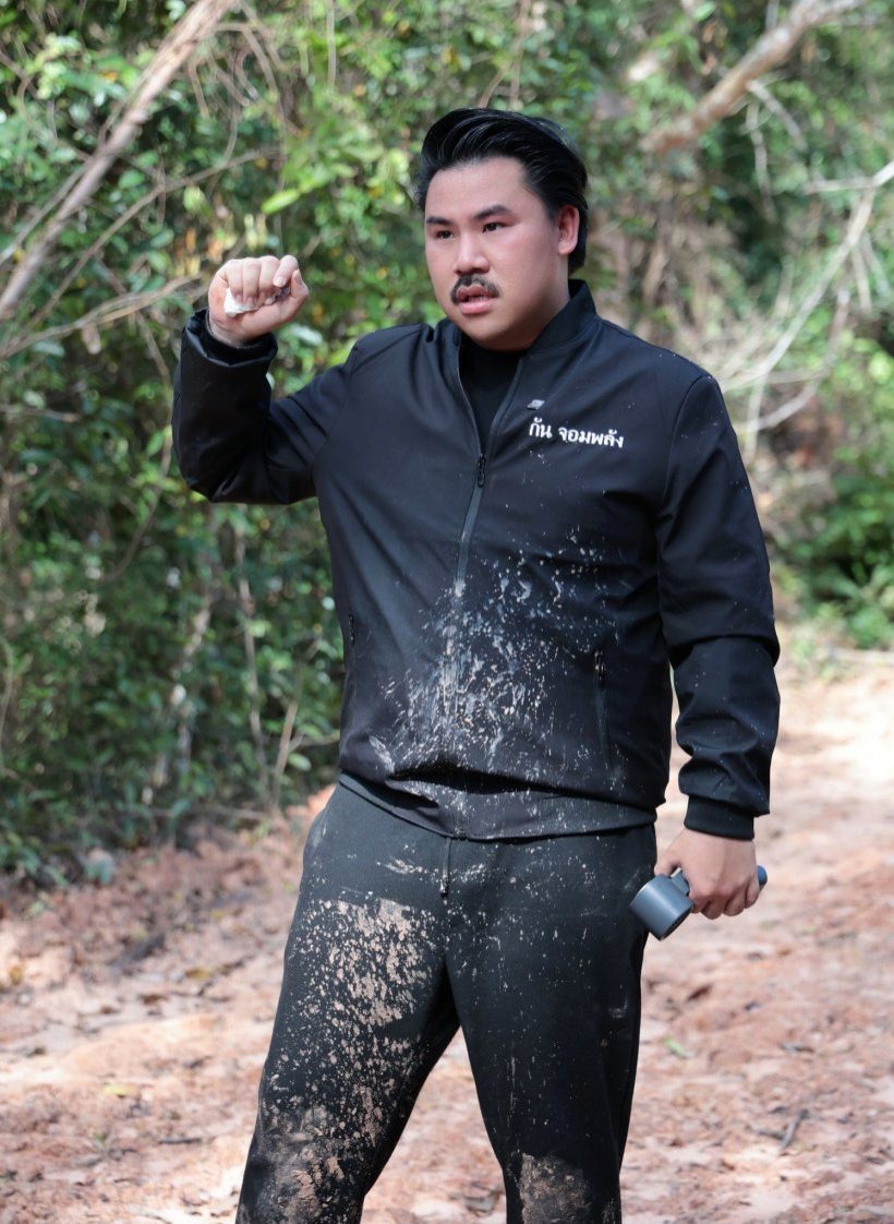 ลิซ่า ยืนหนึ่ง! คว้าแชมป์ผู้ทรงอิทธิพลปี 2025 เบียด "หนุ่ม กรรชัย" ตกเก้าอี้!