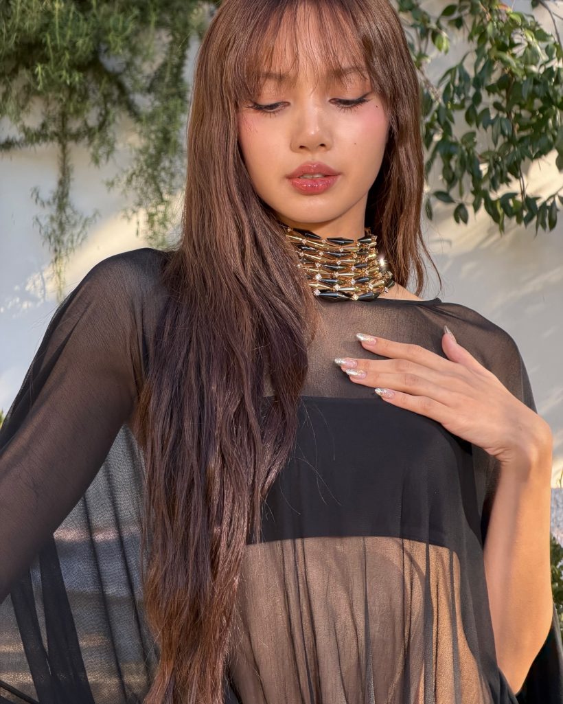 กลายเป็นมีม! ลิซ่าโปรโมตเขาสก ชาวเน็ตทักประโยคเดียวฮาลั่น