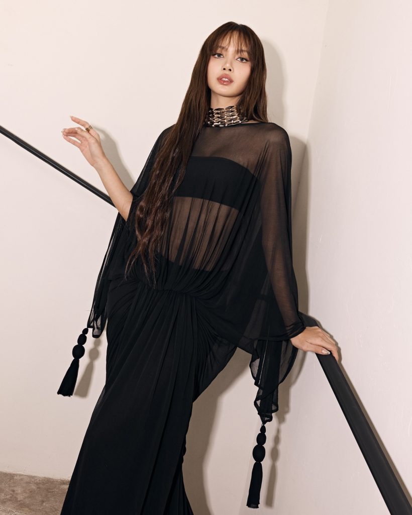 กลายเป็นมีม! ลิซ่าโปรโมตเขาสก ชาวเน็ตทักประโยคเดียวฮาลั่น