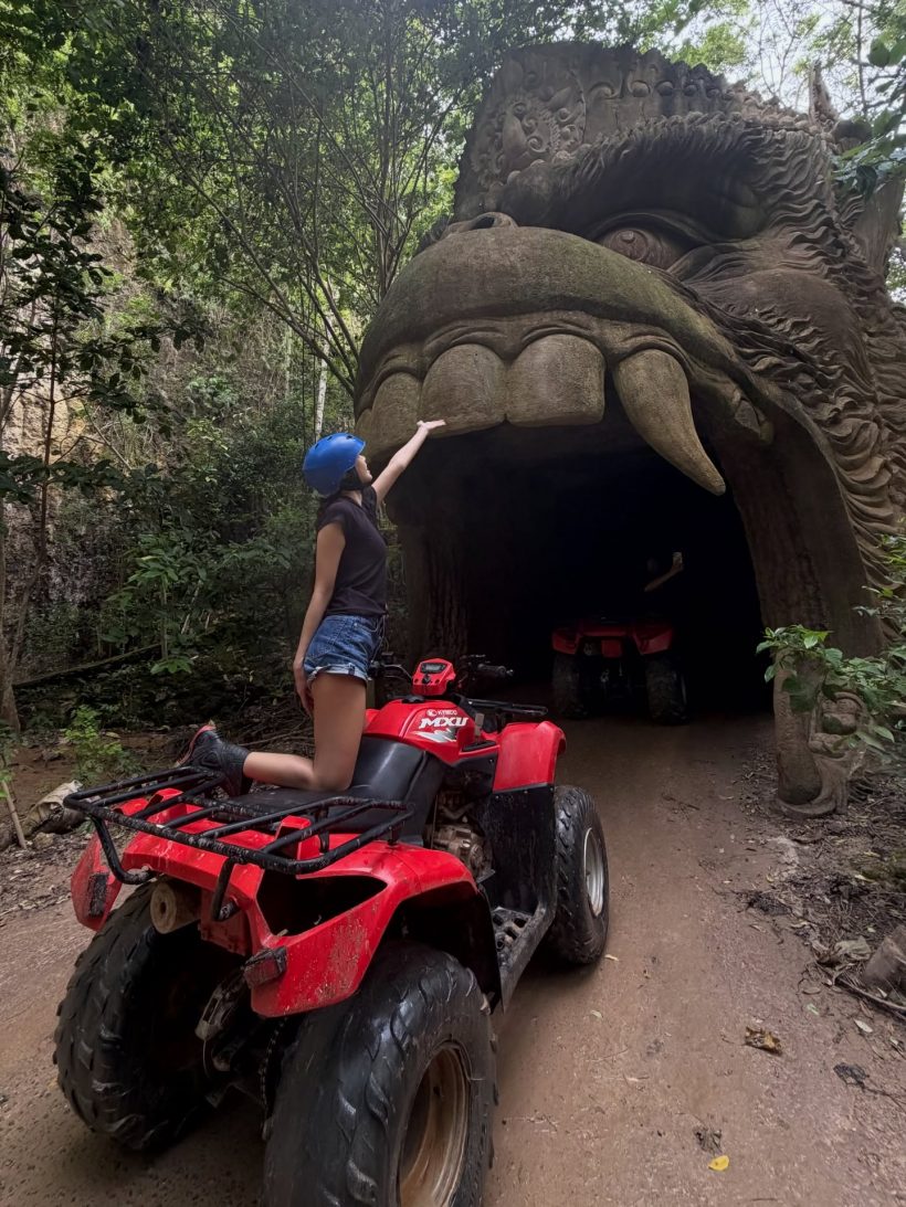 ตาค้างทั้งไทม์ไลน์ ลิซ่าเสิร์ฟลุคทะเล แต่ละช็อตคือเอาเรื่อง