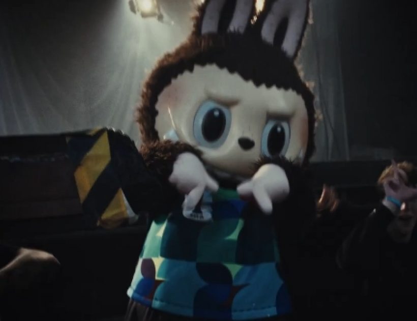 เปิดตัวเด็กเส้นป้ายแดง?! อยู่ๆโผล่แจม MV ลิซ่า ชาวเน็ตแห่เมนต์!