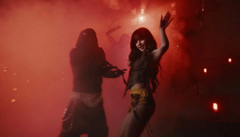 เปิดตัวเด็กเส้นป้ายแดง?! อยู่ๆโผล่แจม MV ลิซ่า ชาวเน็ตแห่เมนต์!