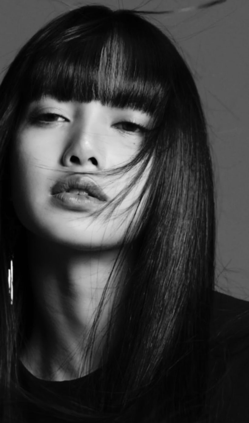 ไม่ใช่ใครที่ไหน!วาร์ปหนุ่มข้างกาย เดินเล่นกับลิซ่าที่สิงคโปร์ ที่แท้...