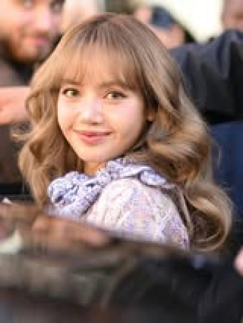 ลิซ่า BLACKPINK ทำโลกแฟชั่นสั่นสะเทือน! ในParis Fashion Week