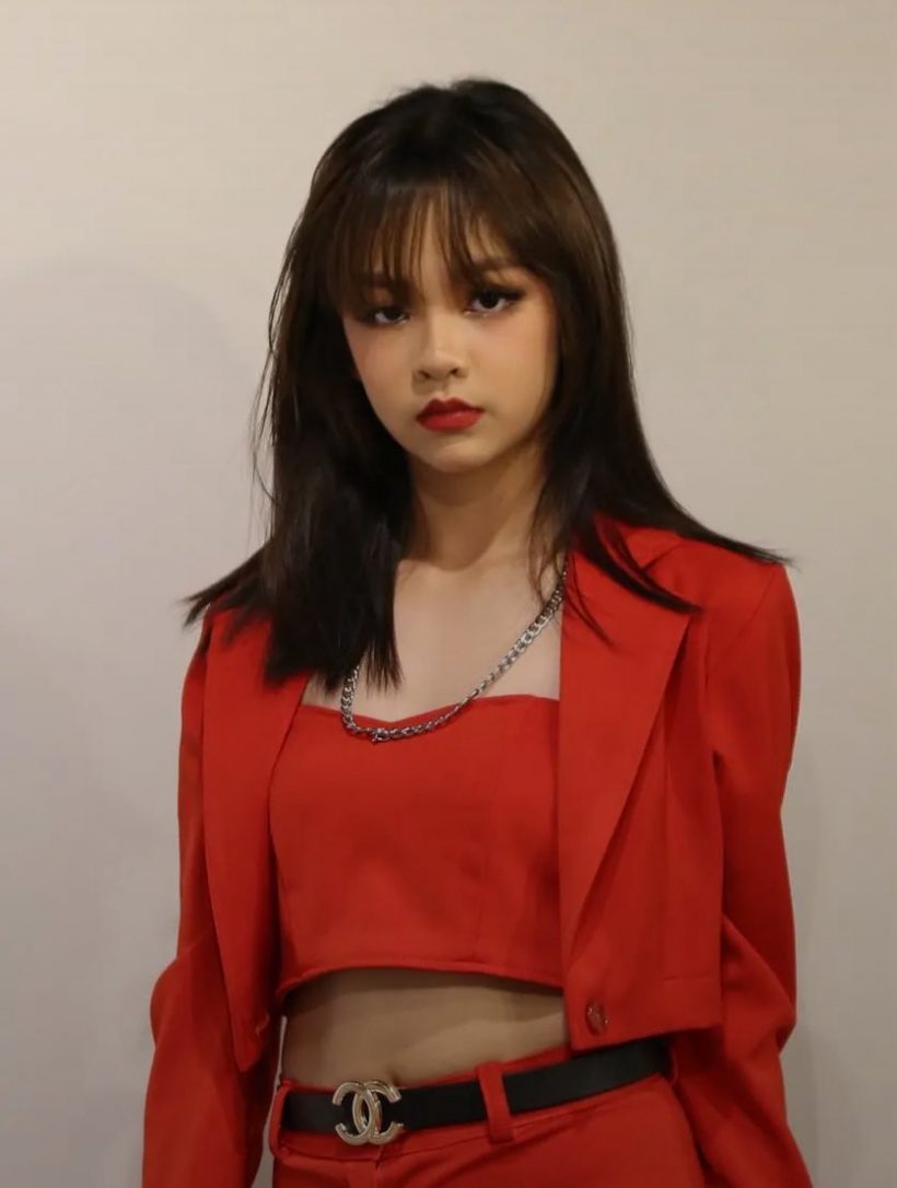 นี่แหละลิซ่าคนต่อไป! YG หมายมั่นปั้นมือ ทุ่มสุดตัวกับสาวเด็กฝึกชาวไทย!