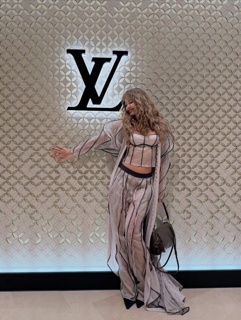 ฝันเป็นจริง! ลิซ่า ยิ้มแก้มแตกได้เจอหนุ่มหล่อในดวงใจแล้ว