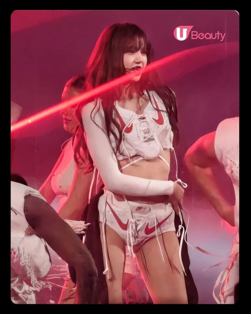 เจาะดีเทลชุดนี้ของลิซ่า ครีเอตสุดจนร้องว้าว