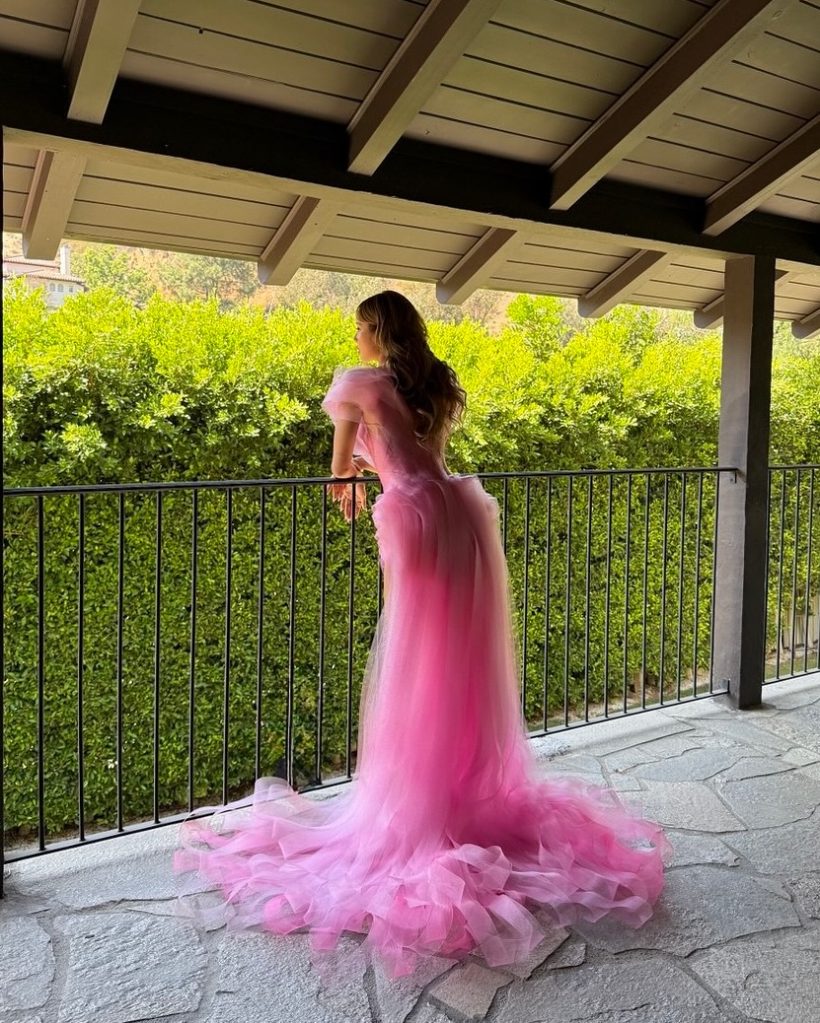เปิดวาร์ป!รถสปอร์ตที่ ลิซ่า ขับไปงาน Emmy Awards สมมงซุปตาร์ระดับโลก