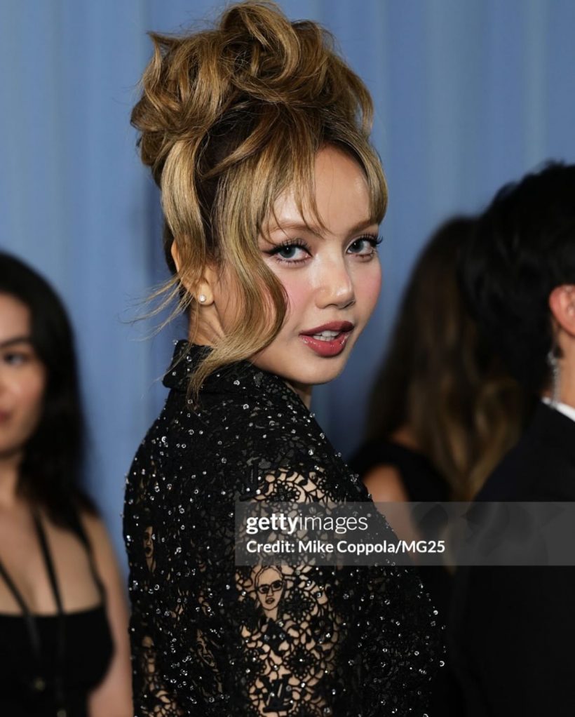ลิซ่าจุดกระแสไวรัล Met Gala! หน้าคนแฝงอยู่ในชุด ทำชาวเน็ตเสียงแตก