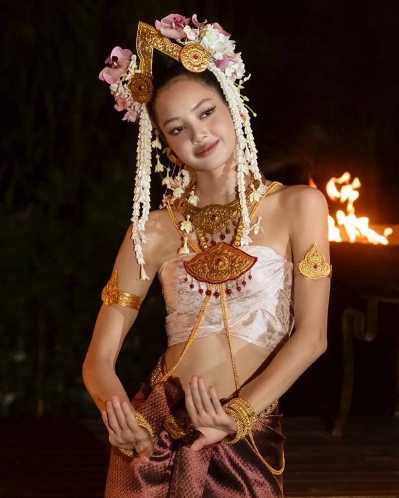 เผยความรู้สึก ลิซ่า เดบิวต์นางเอกหนังบู๊เรื่องใหม่ระดับโลก!