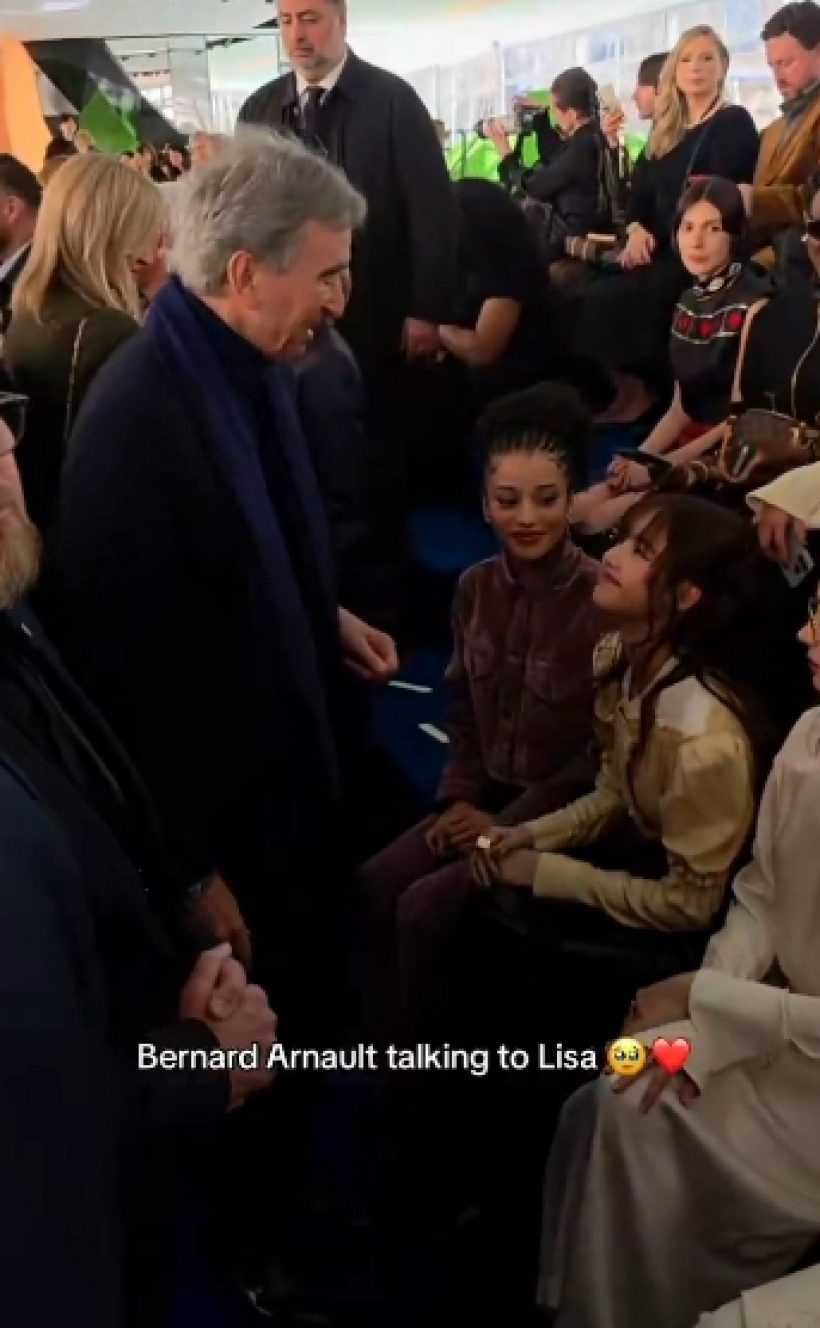 WOW..เจ้าพ่อLVMH ทักทายลิซ่ากลางงาน รู้เลยเอ็นดูมาก!