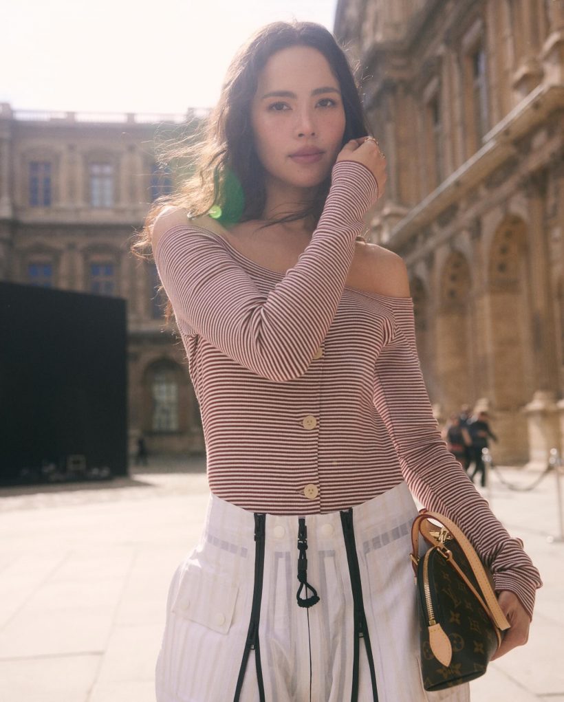 ช็อตหยุดโลก! ญาญ่า-ลิซ่า ร่วมเฟรมกลางปารีส สวยตู่กินกันไม่ลง