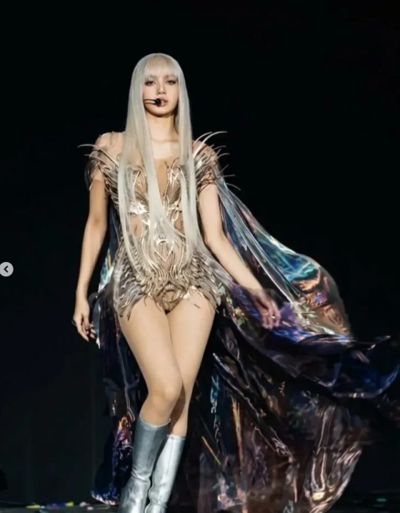 คนไทยคนแรก! LISA สร้างยอดพุ่ง5ล้าน ในไม่กี่ชั่วโมง!