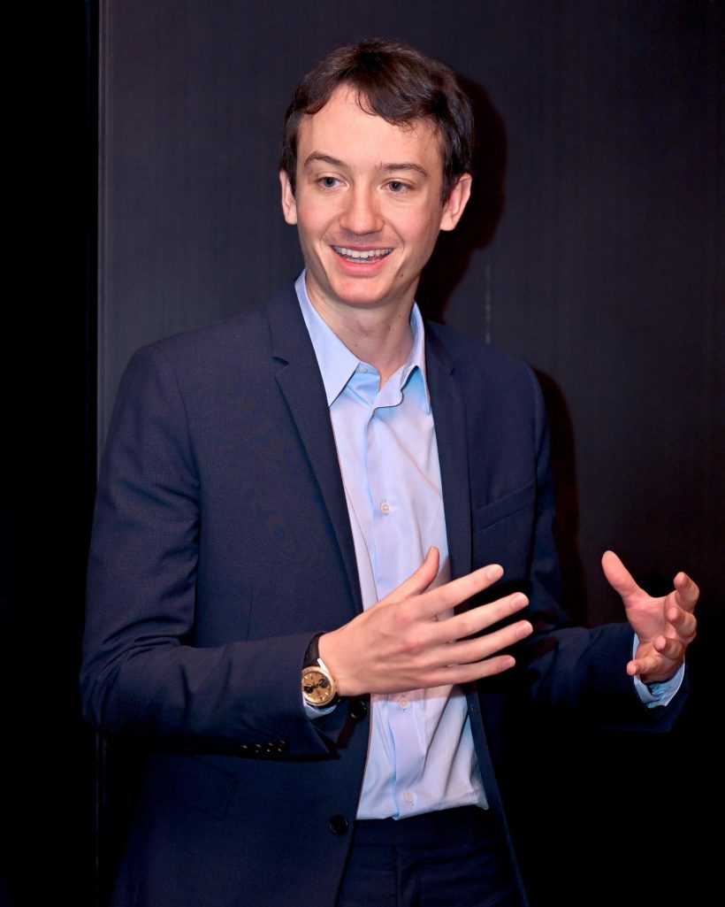 ปั่นกระจาย ลิซ่าโสดแล้ว?ชาวเน็ตสงสัยหนักเหตุไร้เงา Fredéríc Arnault ที่อิตาลี