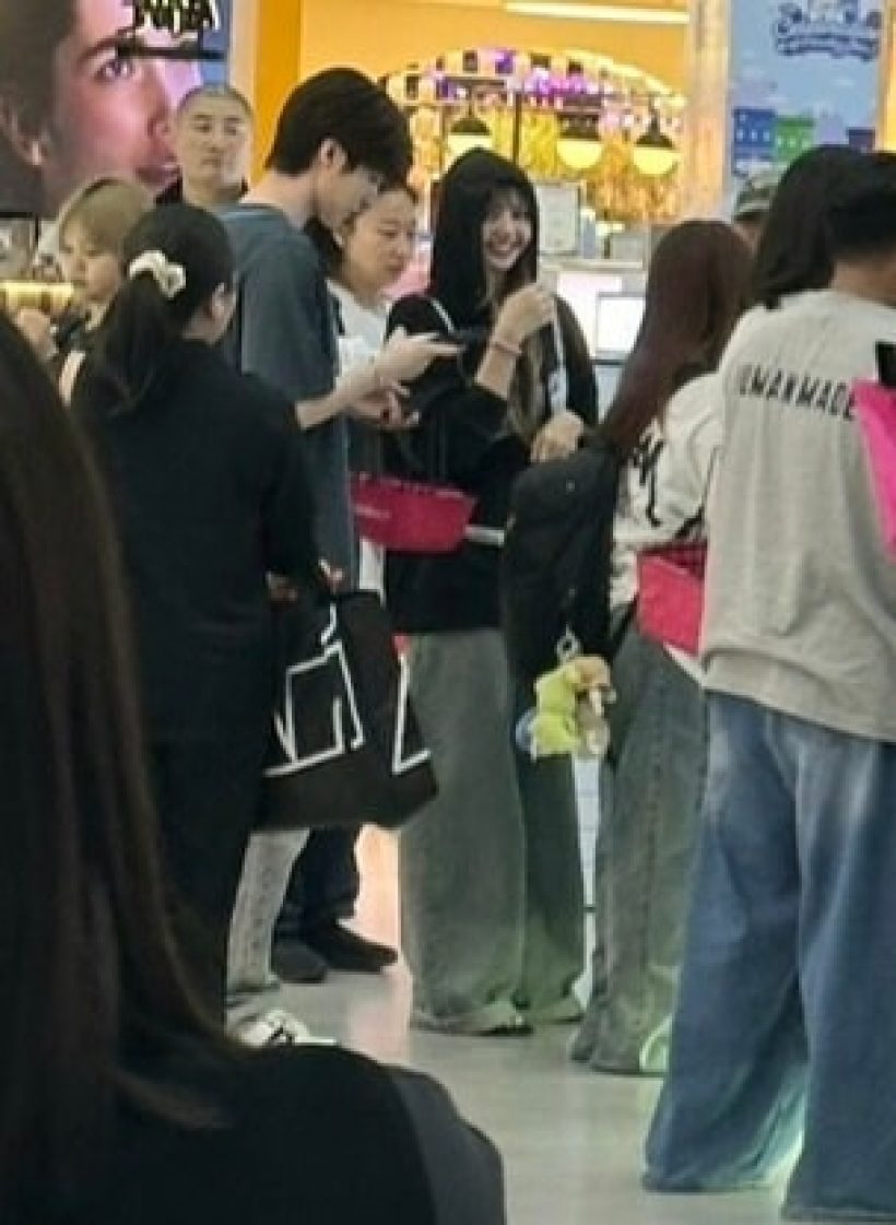 น่ารักไม่ไหว! ลิซ่างานยุ่งแค่ไหน ก็แวบมาซัพพอร์ตคนสนิท!