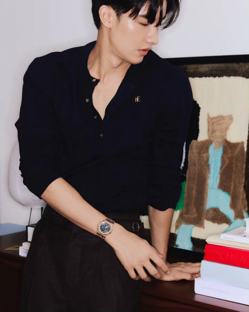 เกินไปไหม!? พระเอกดังเดือด! ถูกมุงถ่ายรูป ขณะกินข้าว