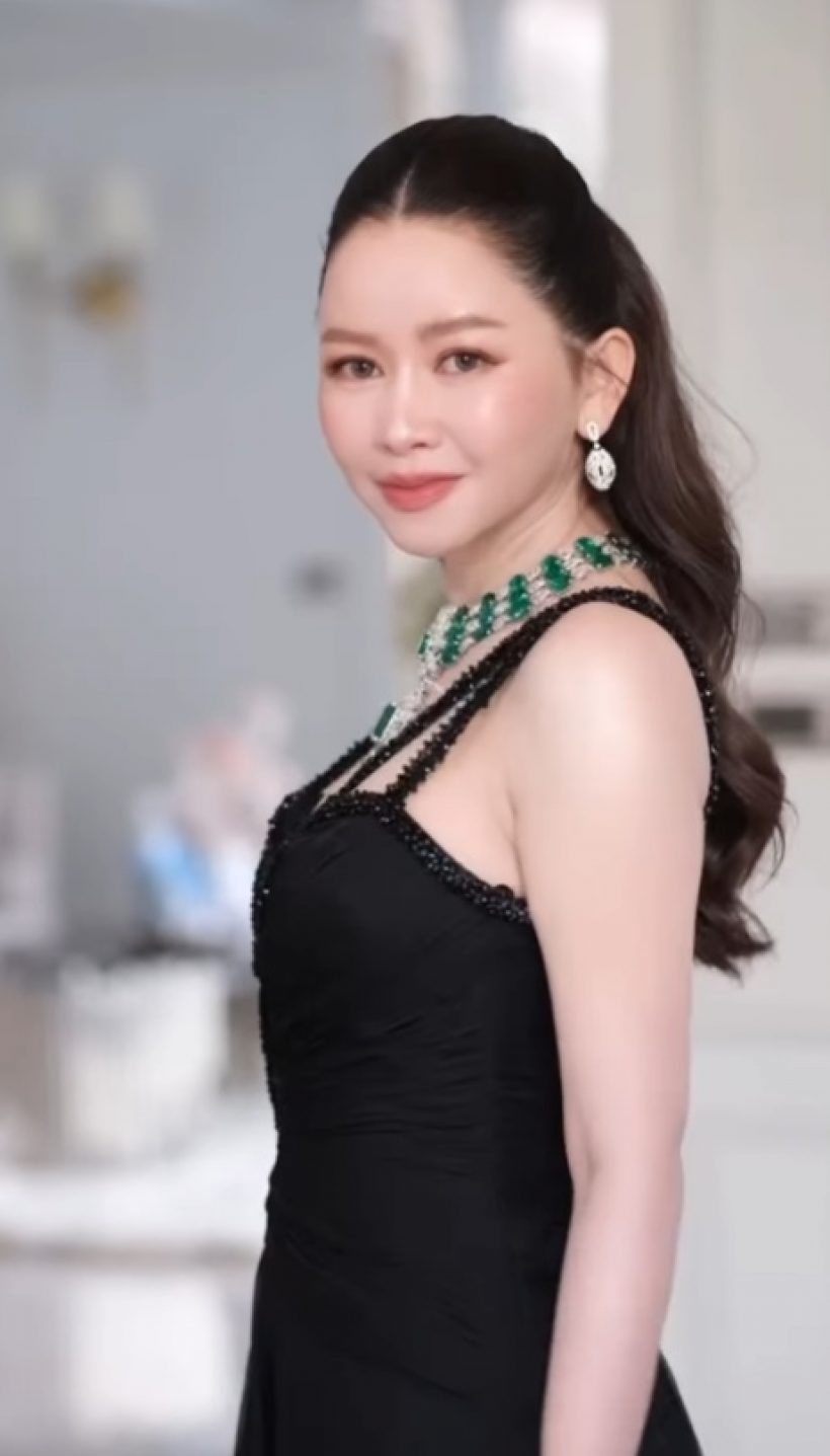 เมย์ วาสนา อวดลุคสวยกับสร้อยในตำนาน กลับสู่เจ้าของแล้ว