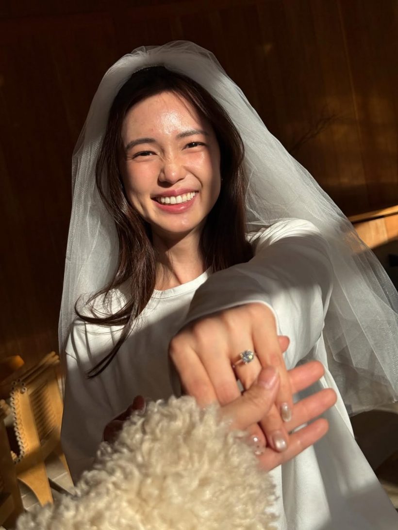 ยินดีด้วย! บัว นลินทิพย์ ถูกขอแต่งแล้ว ว่าที่สามีหล่อมาก