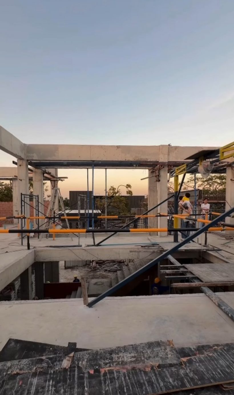 คู่รักถูกสงสัย ทำไมรวยขนาดนี้ สร้างบ้านใหญ่เท่าห้าง